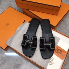 Hermes Slippers